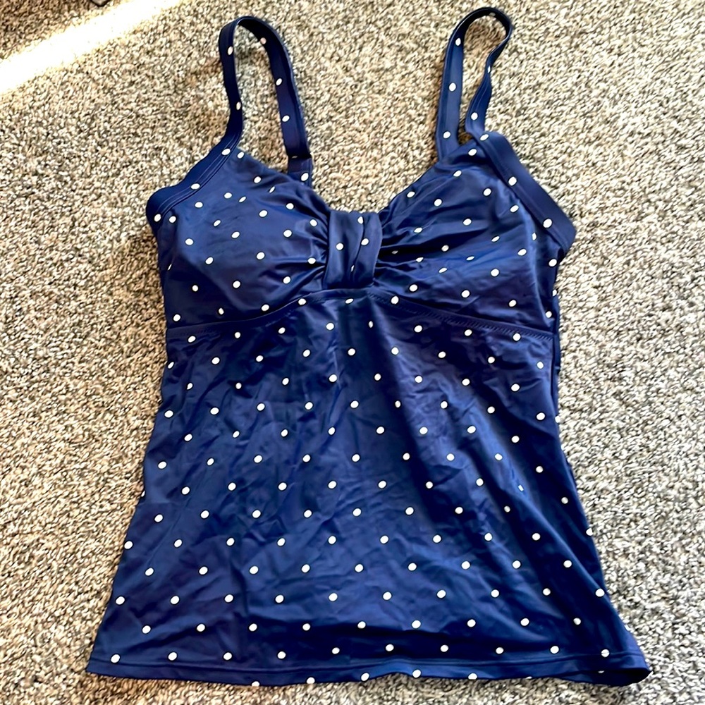 Size 8- medium L.L. Bean polkadotted tankini swim top with adjustable steps